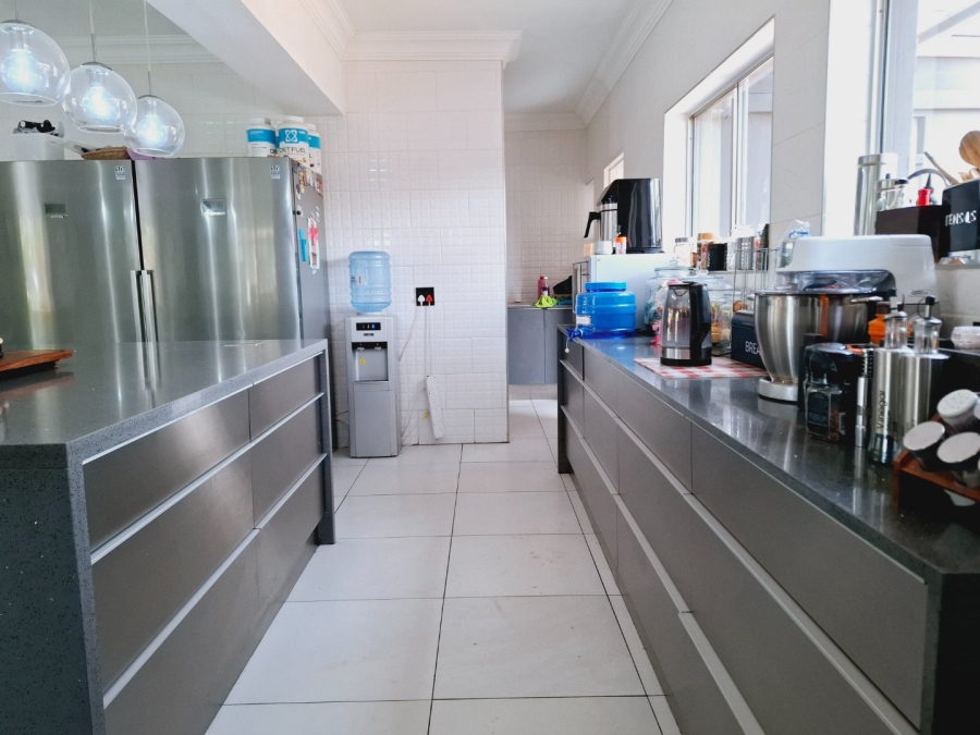 5 Bedroom Property for Sale in Rayton Free State